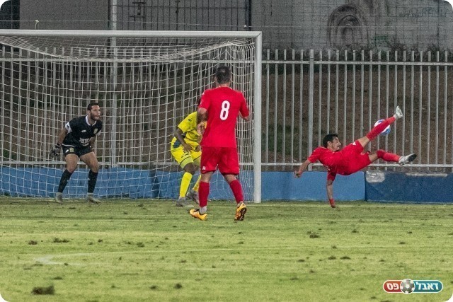 מדהלה בפעולה (PayPerLens)